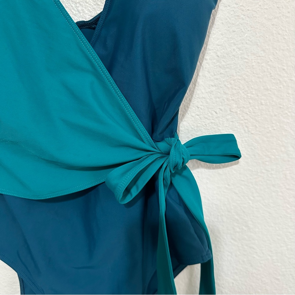 Quince One Piece Wrap Swimsuit Women's 4 Teal Sewn In Cups Classic Modest Pool - Picture 2 of 6